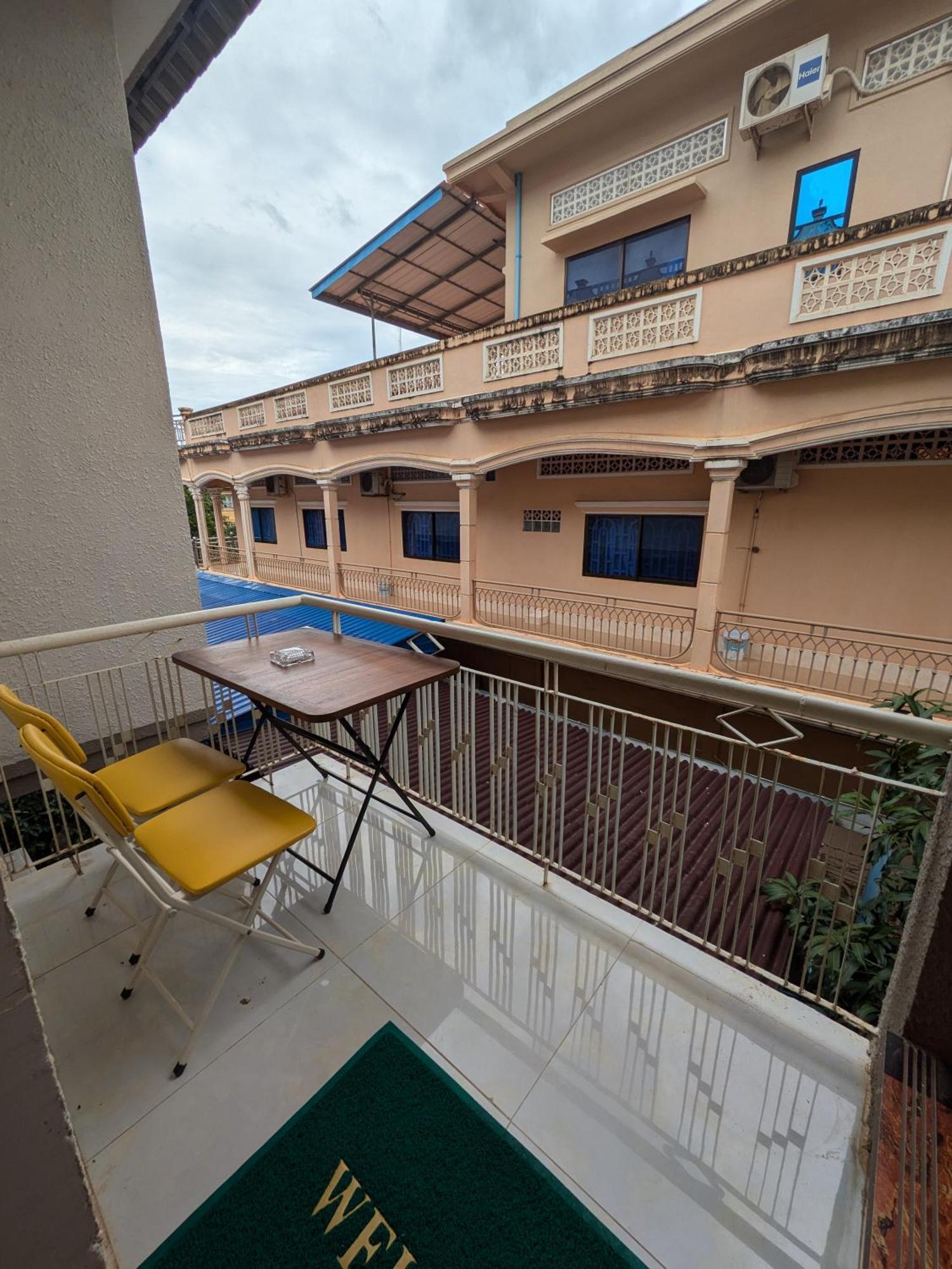 Orchid 101 Hotel Kampot Buitenkant foto