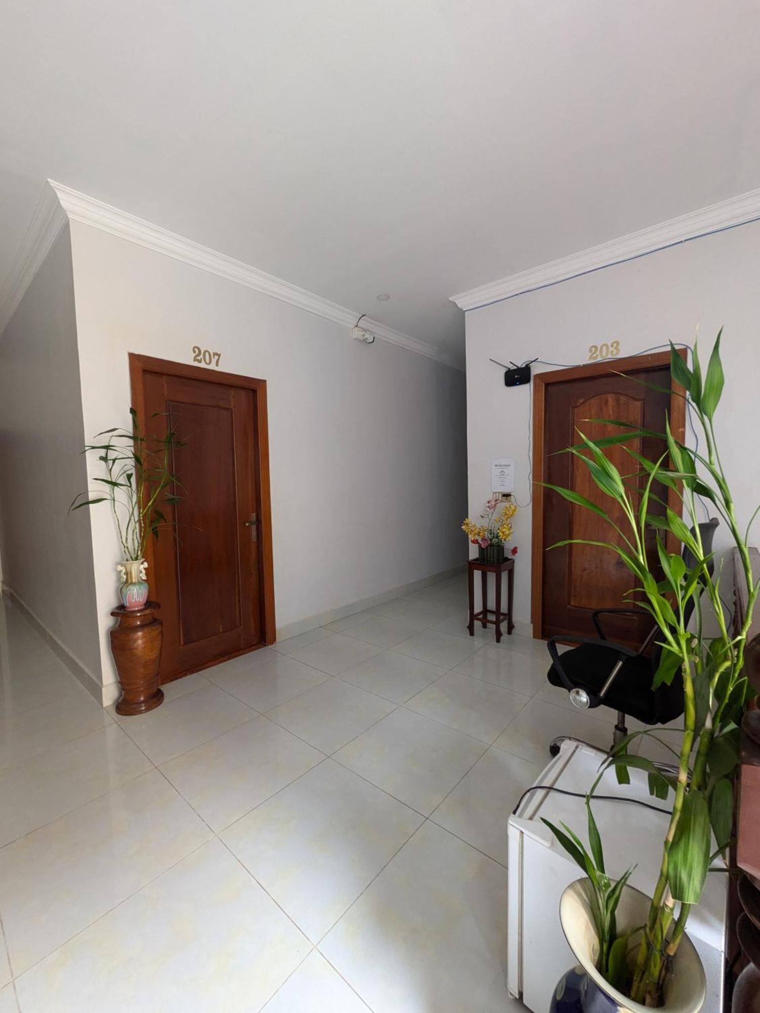 Orchid 101 Hotel Kampot Buitenkant foto