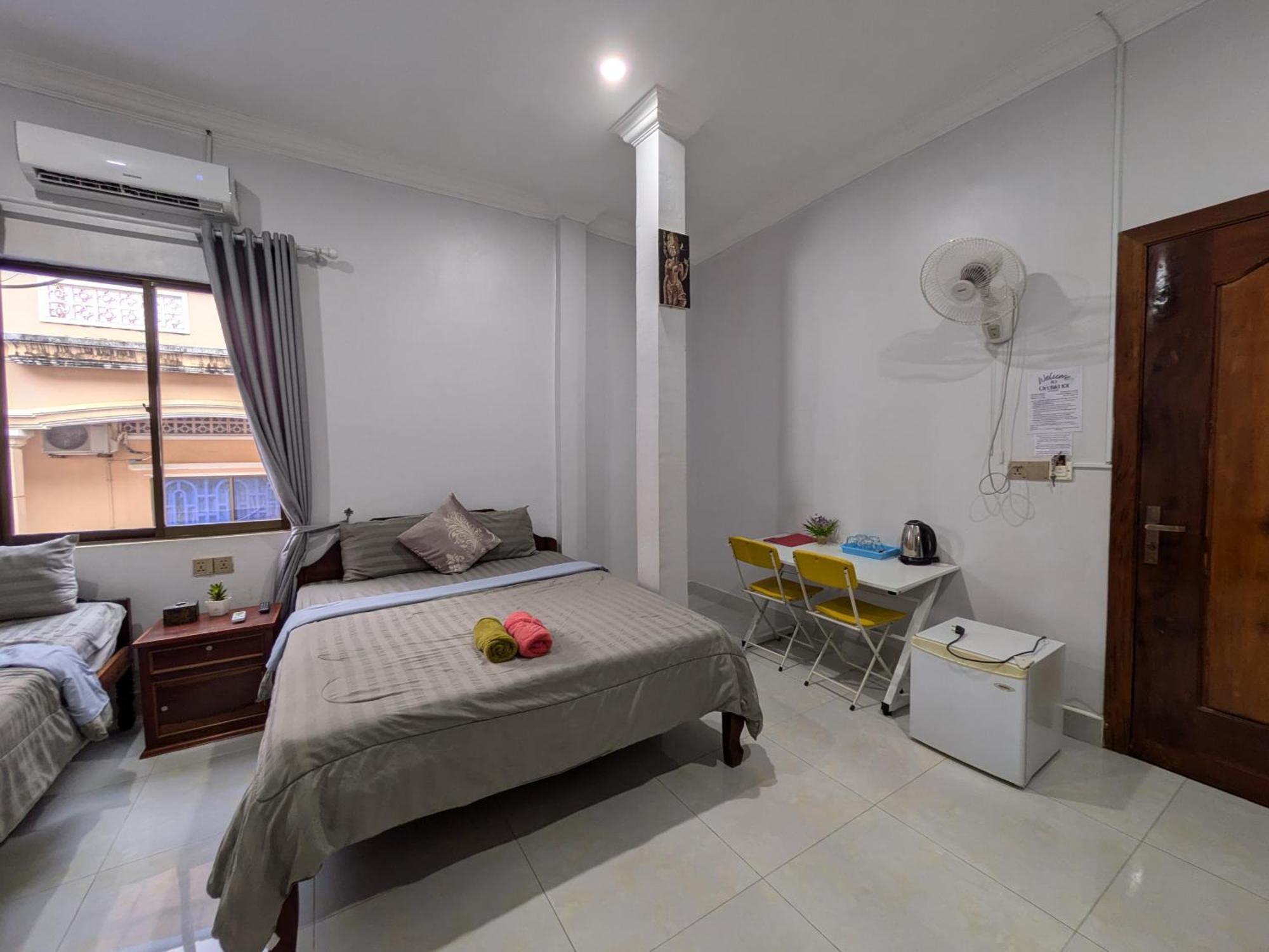 Orchid 101 Hotel Kampot Buitenkant foto