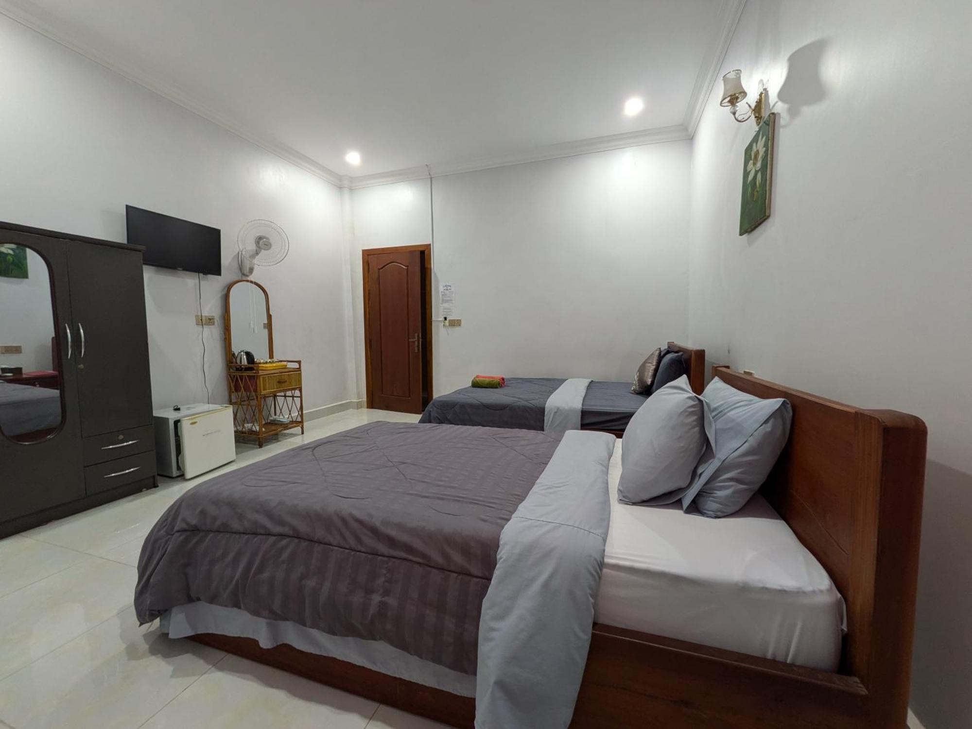 Orchid 101 Hotel Kampot Buitenkant foto